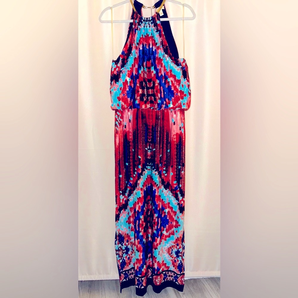 NWT Vibrant Multicolor Maxi - Round
Halter-like neck w/coil gold tone closure